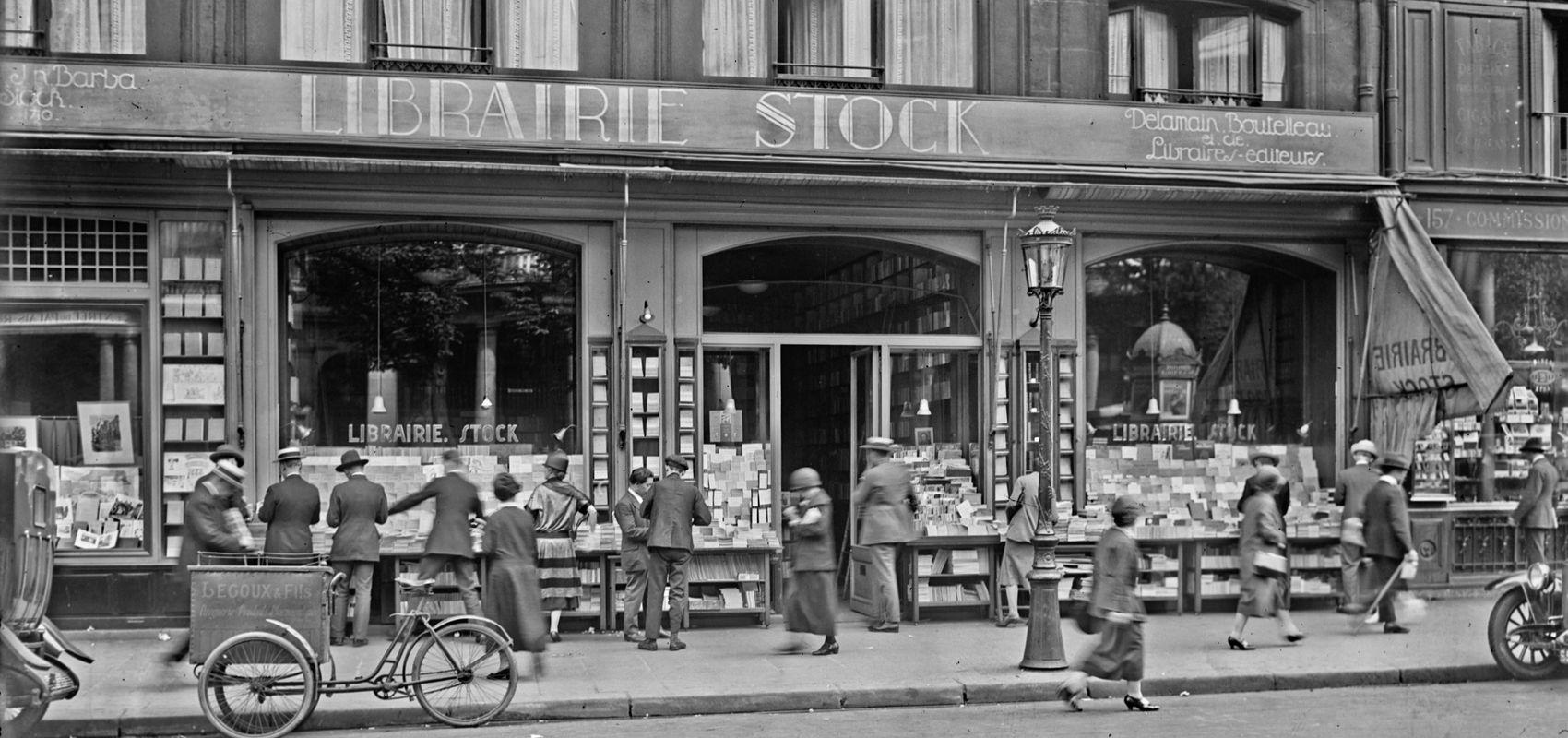 Librairie Stock, 155, rue Saint-Honoré, Paris – Agence Rol - 1925 - BnF, département des Estampes et de la photographie